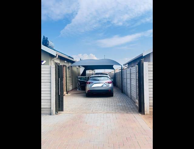 3 BEDROOM HOUSE FOR SALE IN SKY CITY